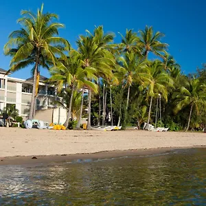**** Resort Island Views Beachfront Australia