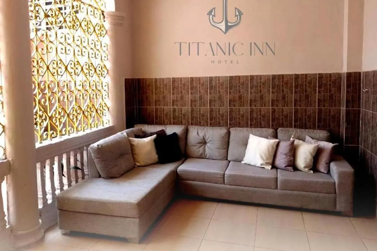 Hotel Titanic Inn Santa Marta