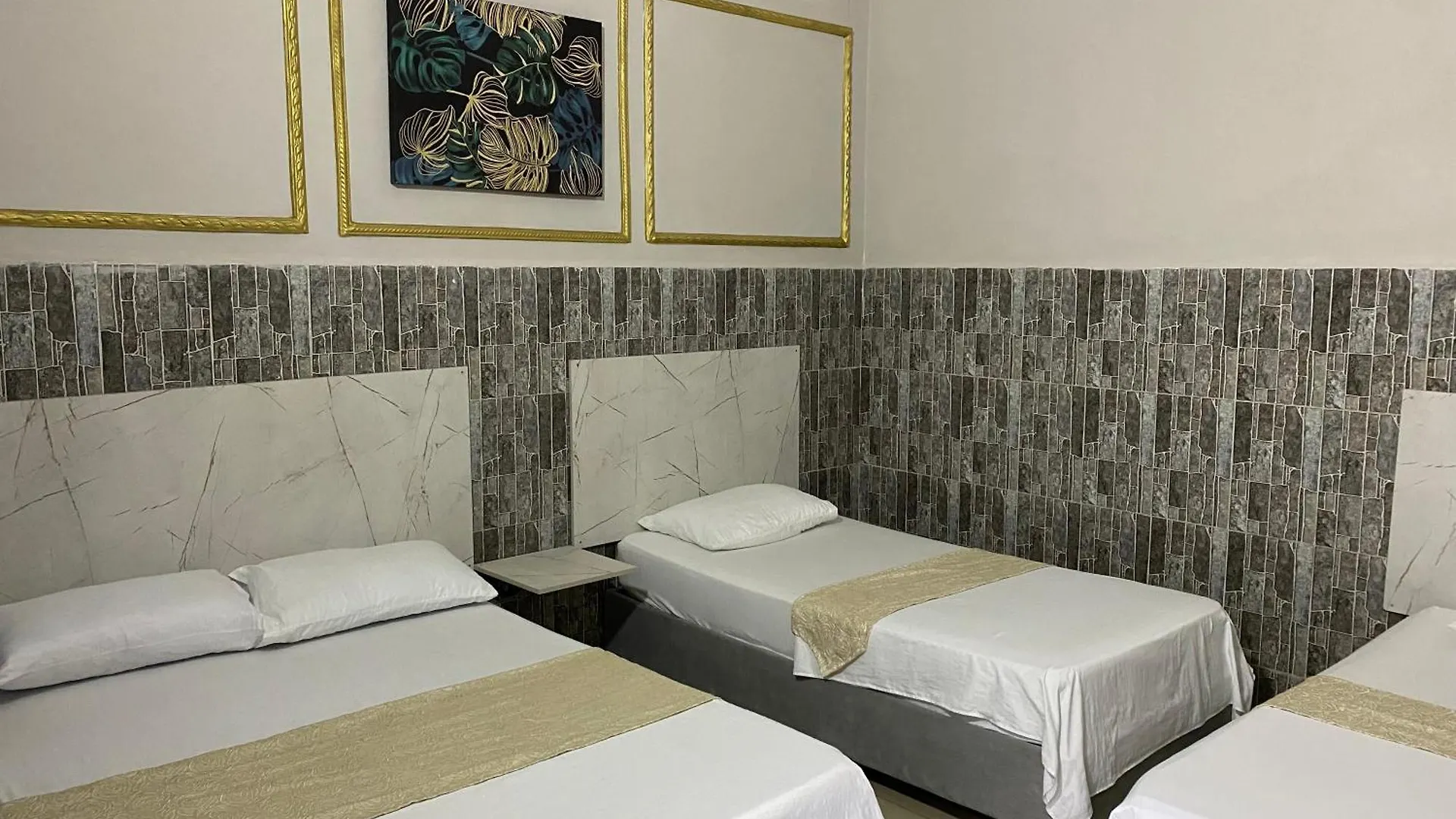 Hotel Titanic Inn Santa Marta   Santa Marta (Magdalena)